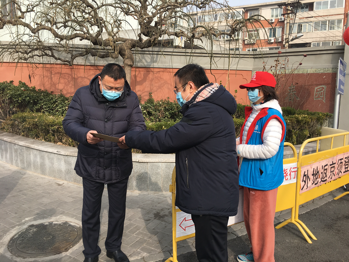 1d4688ae4dc4472abf6d5e0ace2a137d.jpg 亲手递交感谢信1_副本.jpg