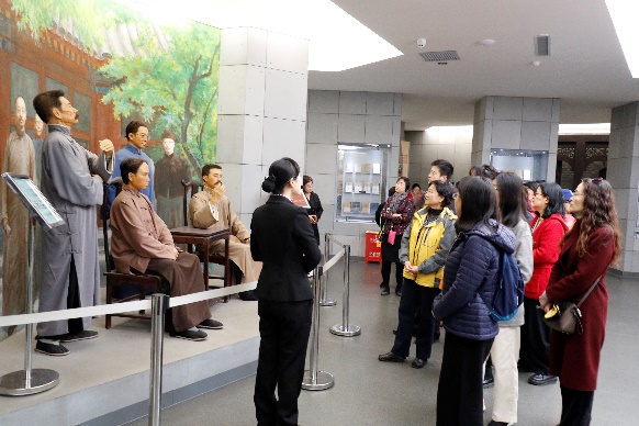 119e4869f3c84de6bdc2754b6ab39d9b.jpg 参观学习《李大钊生平事迹陈列展览》 (2).jpg